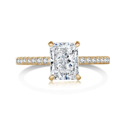 Éclat Étoilé Amour Moissanite Ring