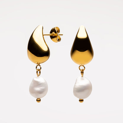 Teardrop Pearl Earrings