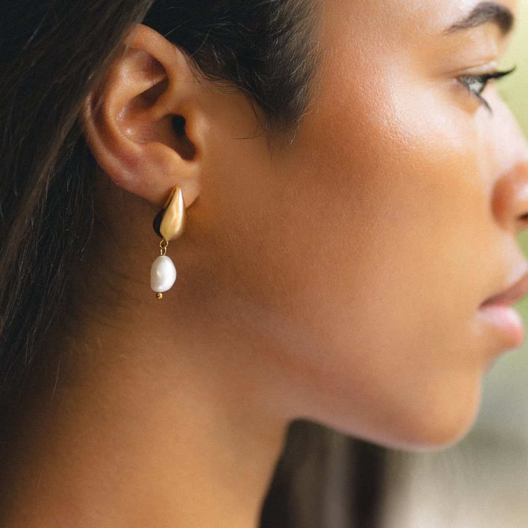 Teardrop Pearl Earrings