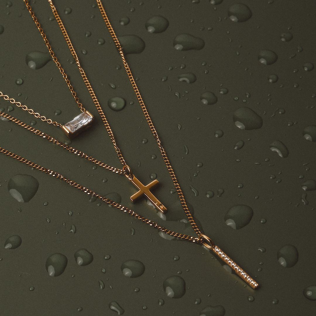 Sparkling Bar Necklace